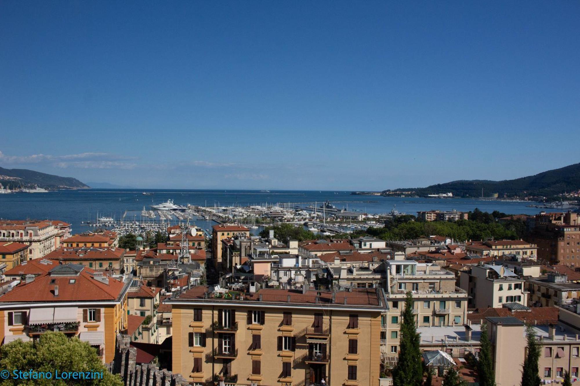 Albergo La Luna Sarzana Bagian luar foto