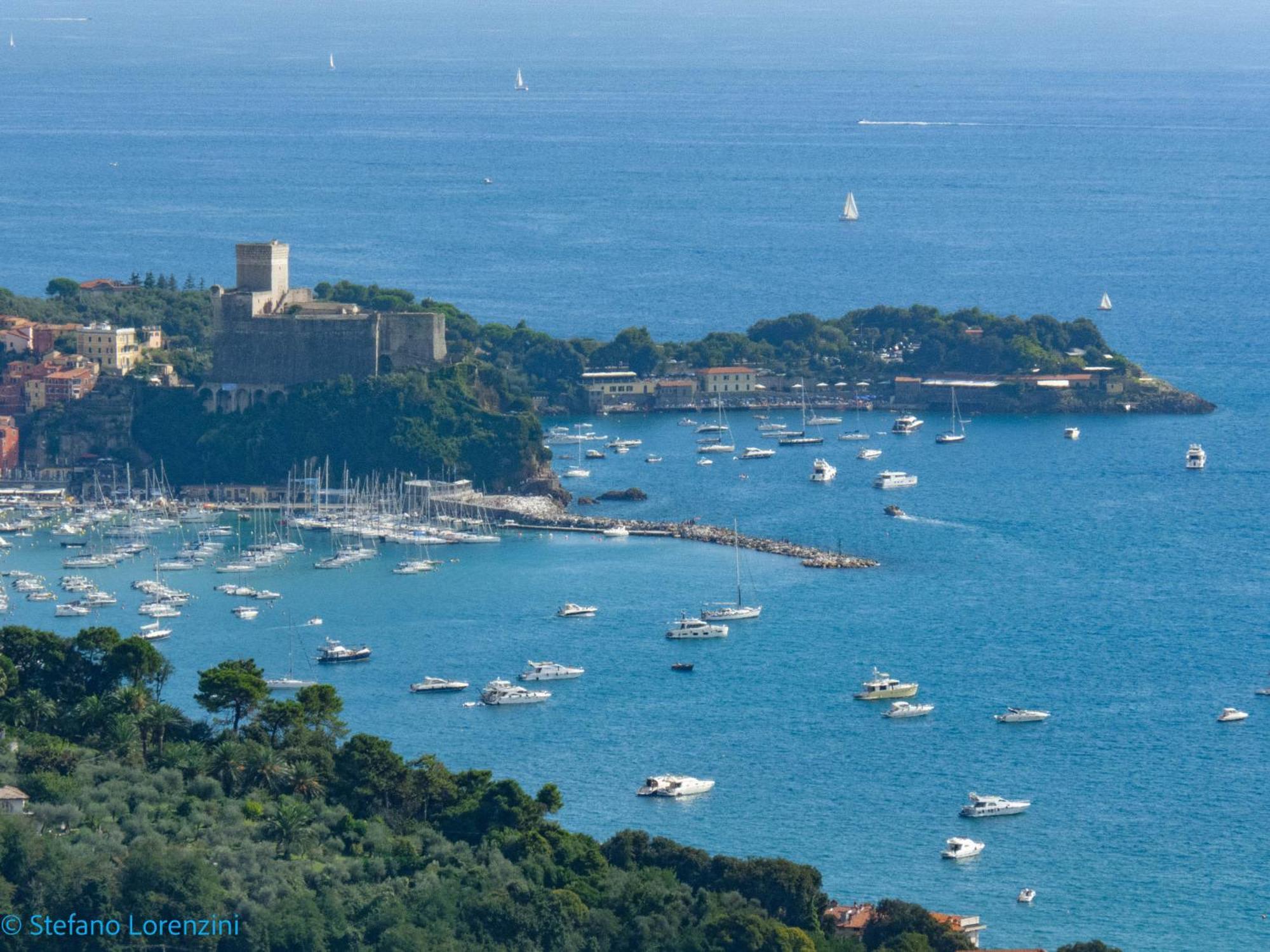 Albergo La Luna Sarzana Bagian luar foto