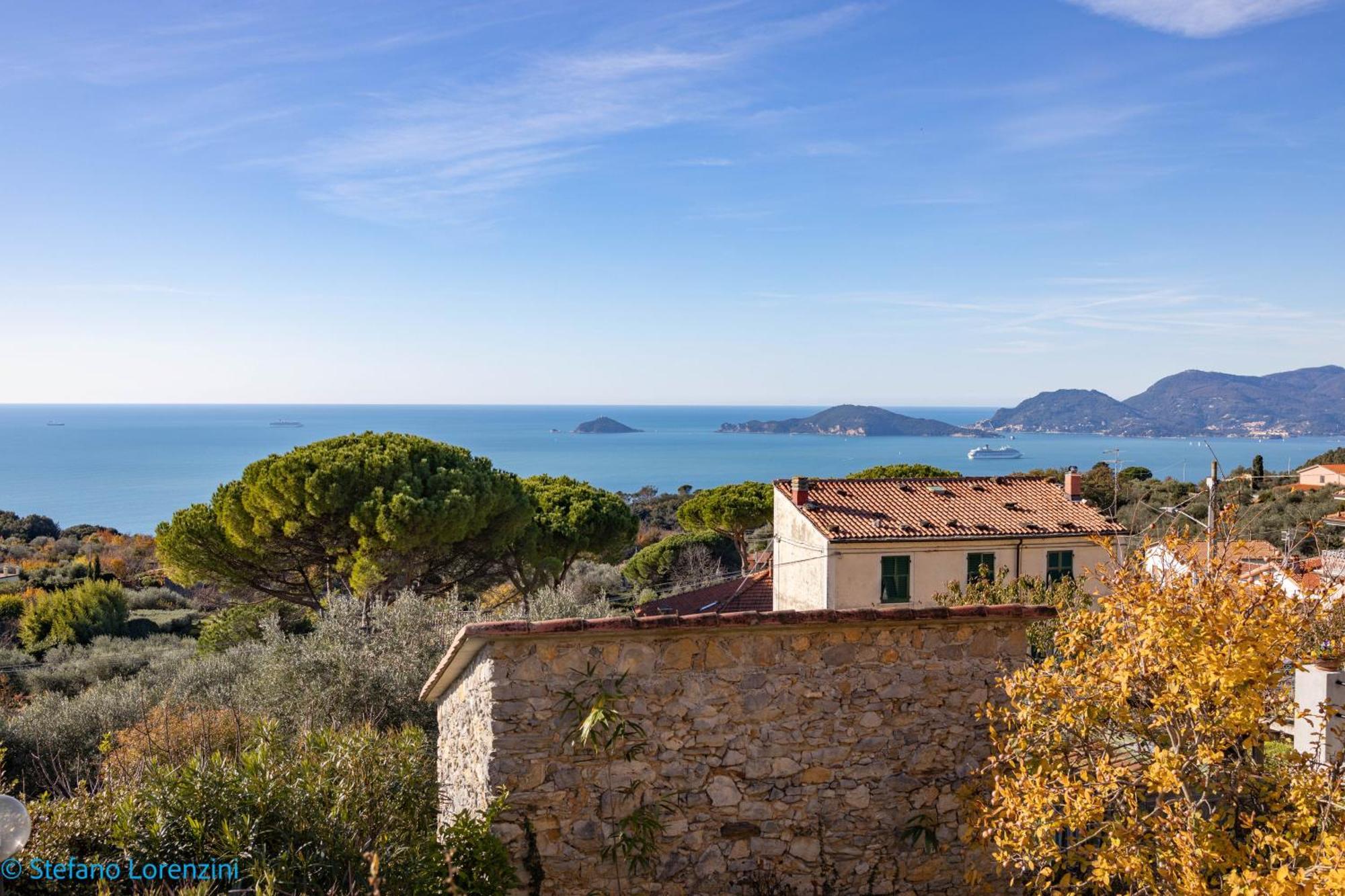Albergo La Luna Sarzana Bagian luar foto