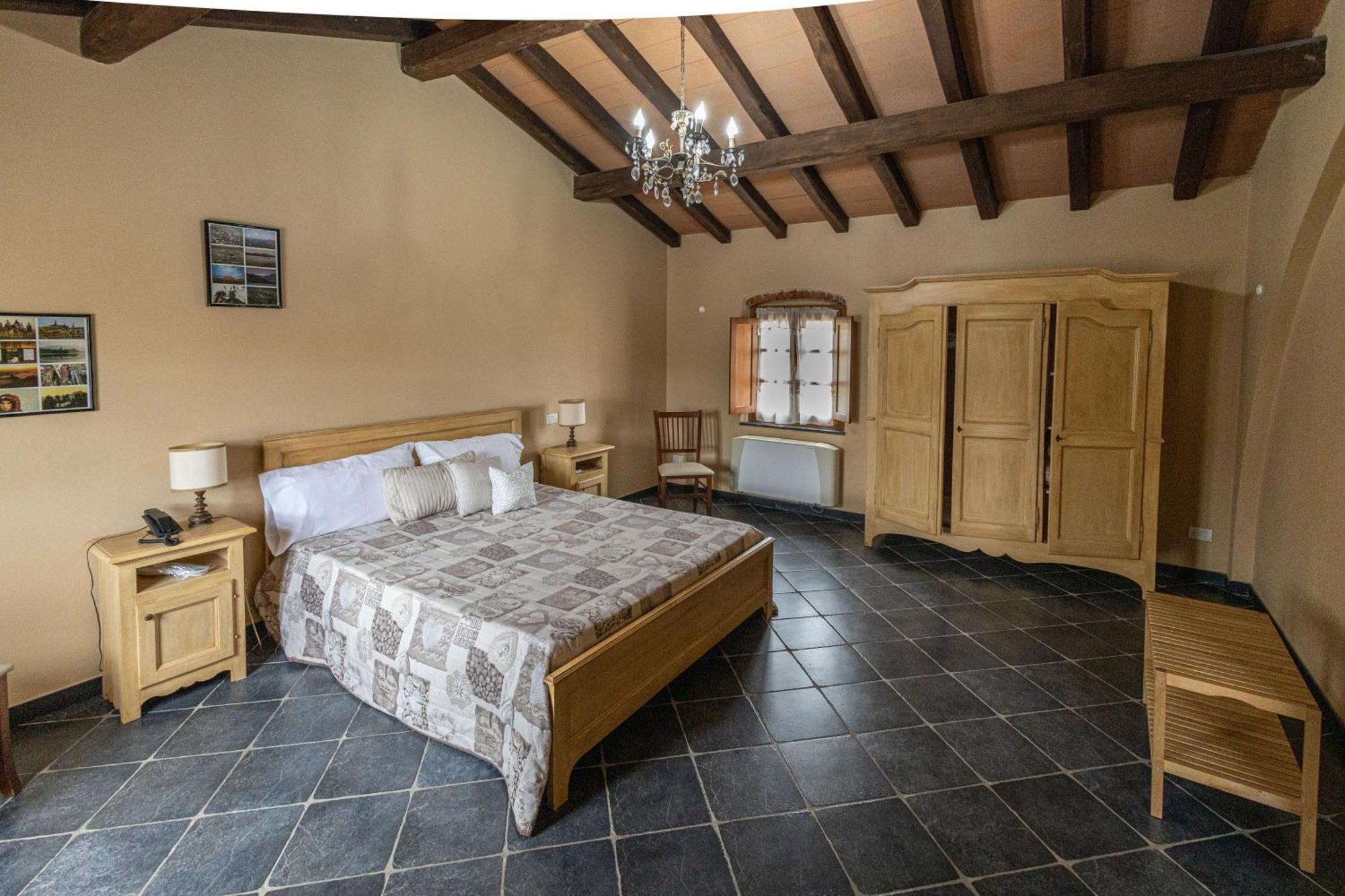Albergo La Luna Sarzana Bagian luar foto