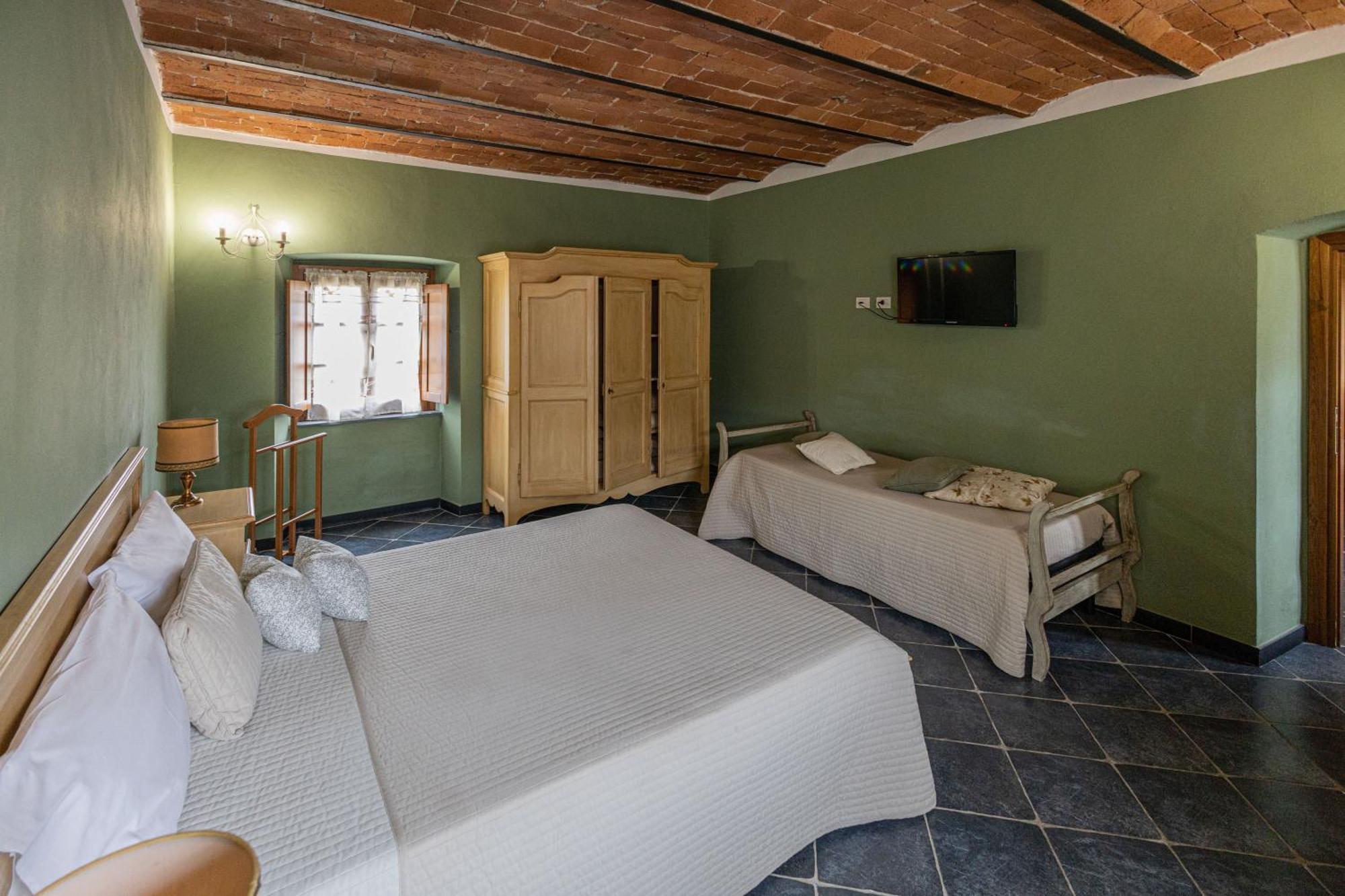 Albergo La Luna Sarzana Bagian luar foto