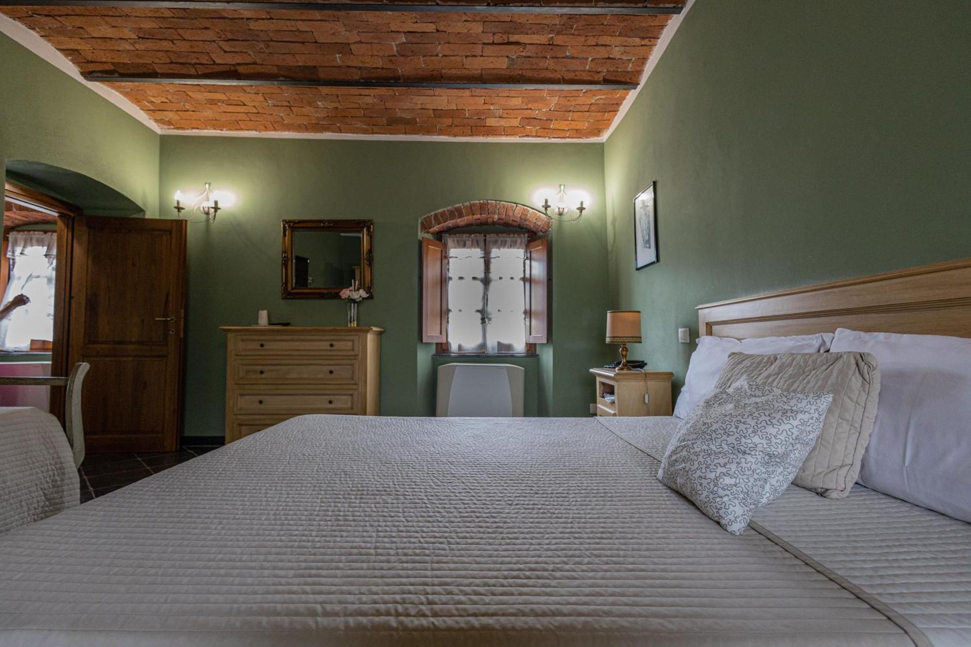 Albergo La Luna Sarzana Bagian luar foto