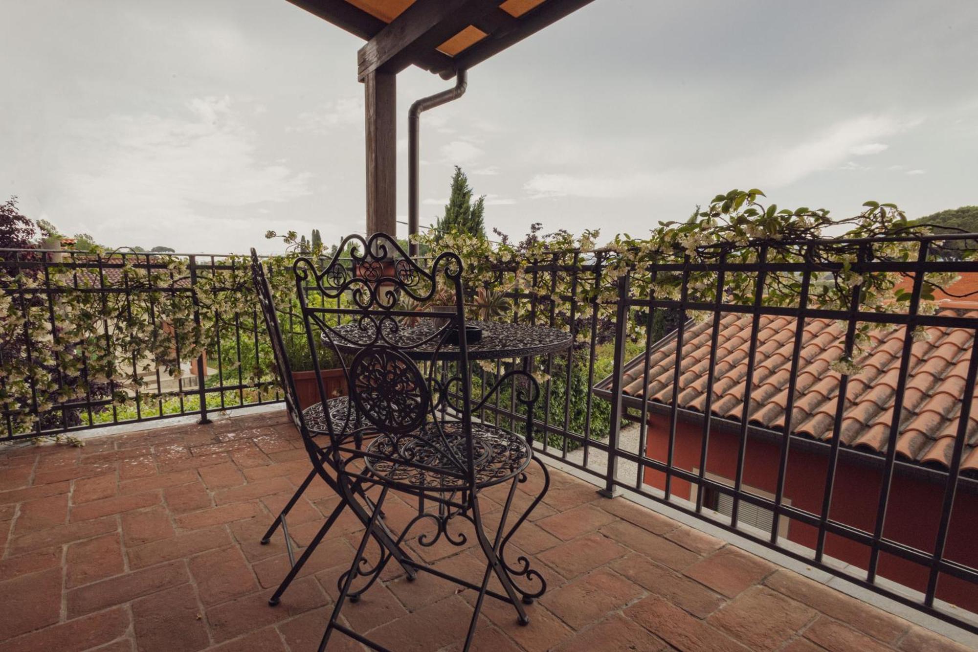 Albergo La Luna Sarzana Bagian luar foto