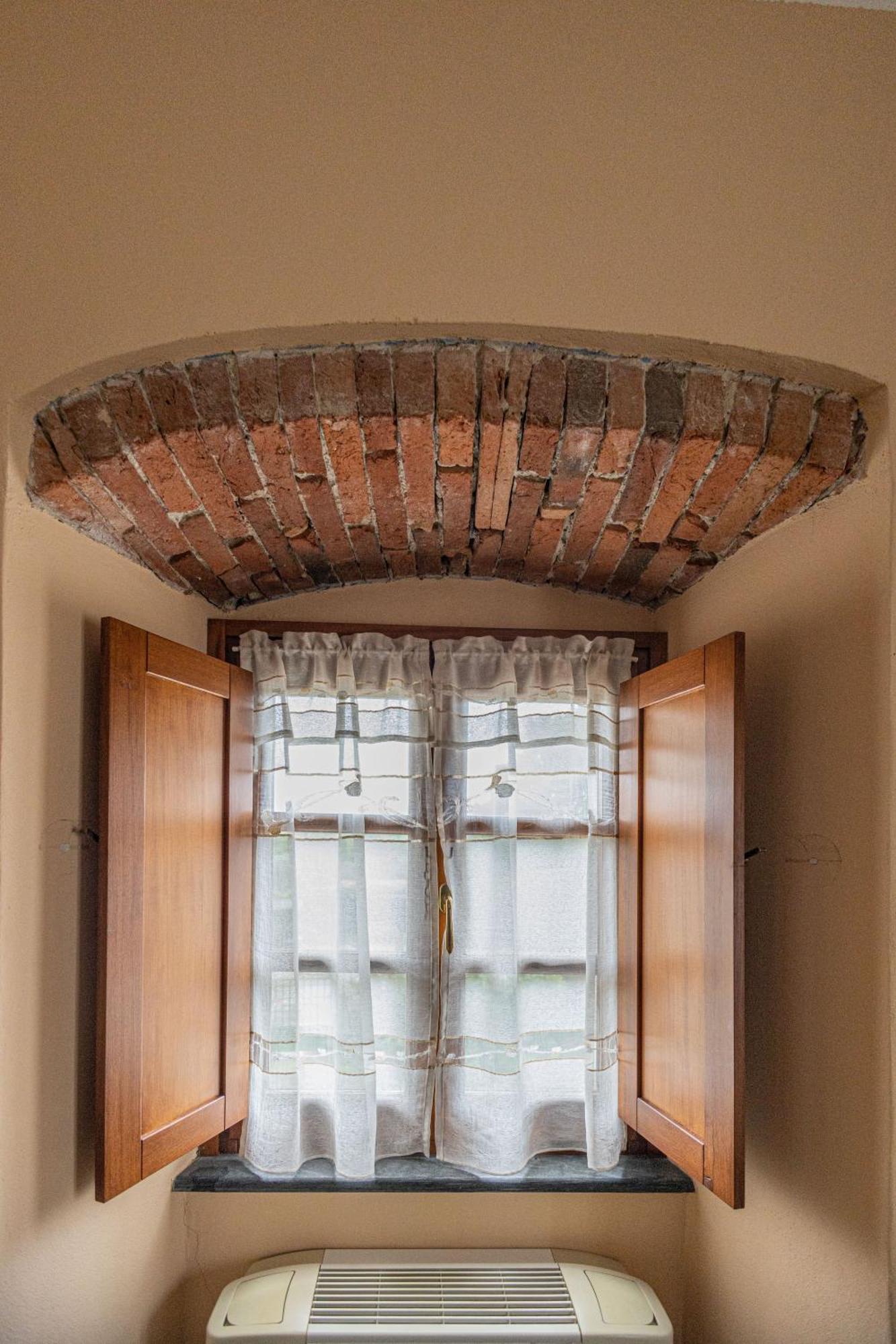 Albergo La Luna Sarzana Bagian luar foto