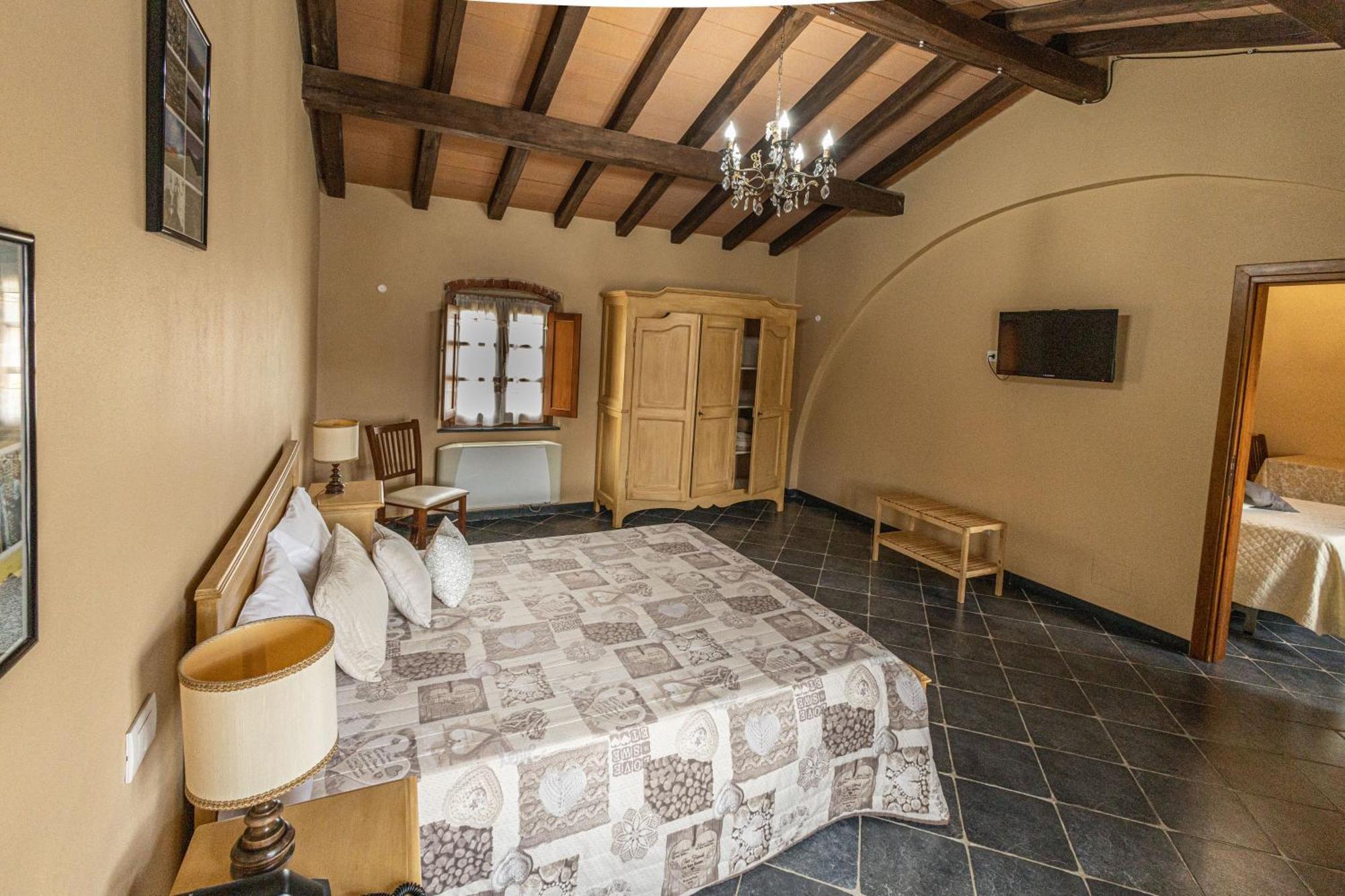 Albergo La Luna Sarzana Bagian luar foto