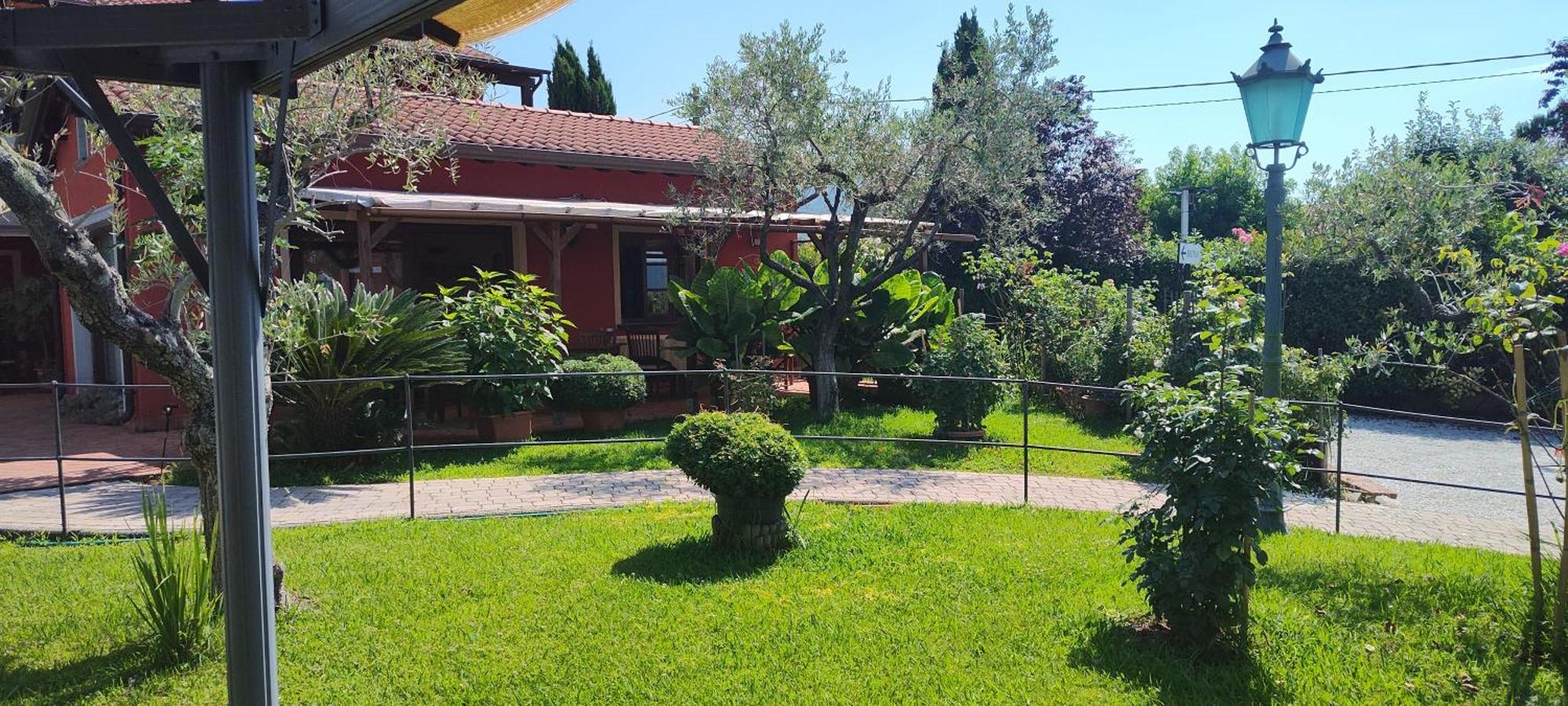Albergo La Luna Sarzana Bagian luar foto