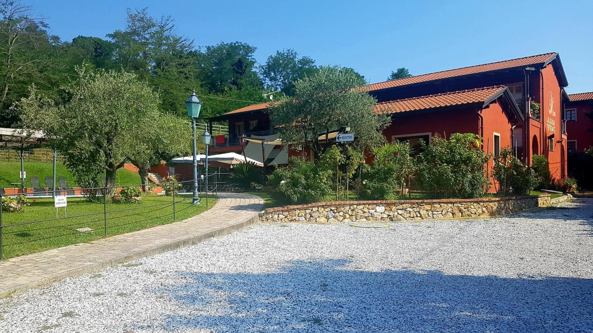 Albergo La Luna Sarzana Bagian luar foto