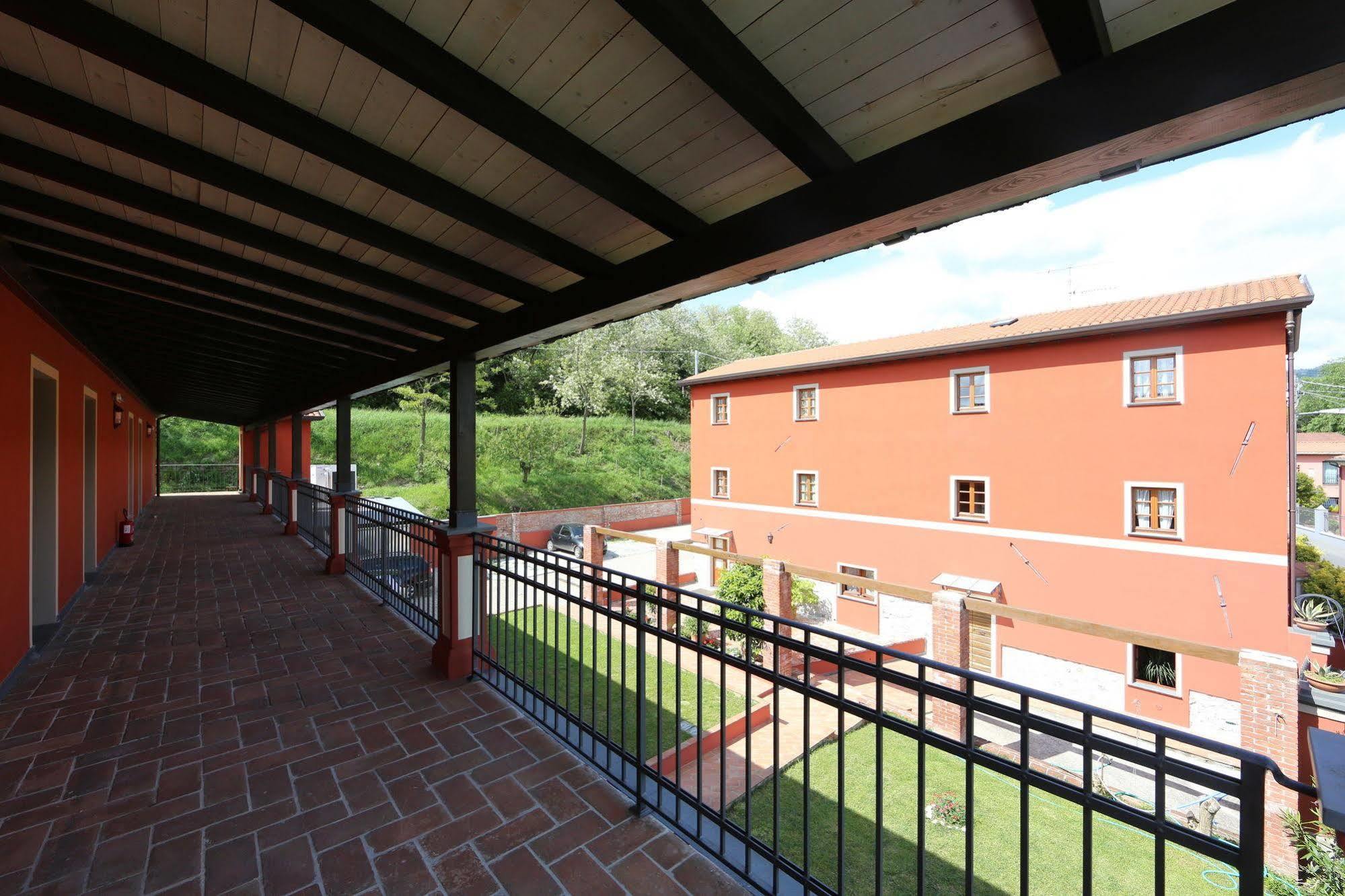 Albergo La Luna Sarzana Bagian luar foto